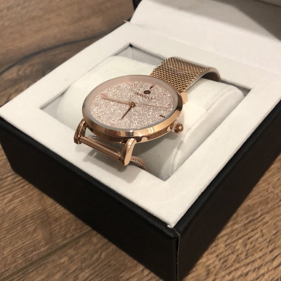 ✨WOMEN WATCH Swiss brand✨ - Picture 3 of 5